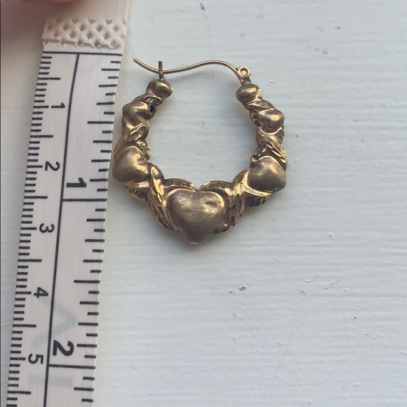 Hearts and Kisses Hoop Earrings 10K Yellow Gold - Picture 4 of 5